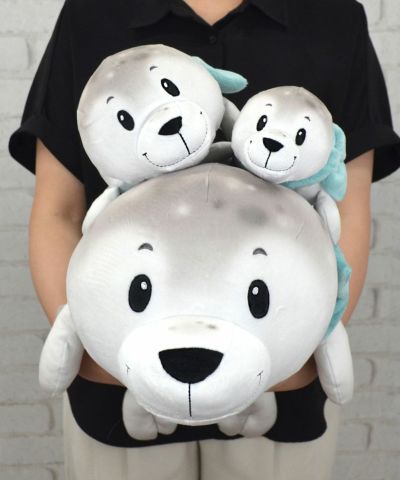 NICI(ニキ)/winter24 アザラシ ベンテ ネソベリぬいぐるみ 24cm
